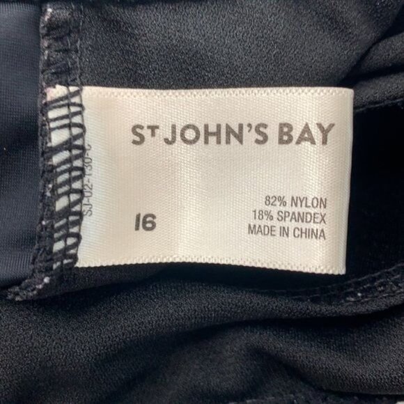 St. John’s Bay Tankini Top - Black & White Polka Dots, Molded Cups, Size 16 - Picture 4 of 6